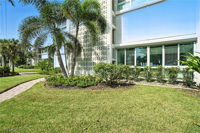 Building Photo - 2100 Gulf Shore Blvd N