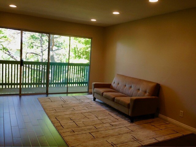 Building Photo - 576 N Bellflower Blvd