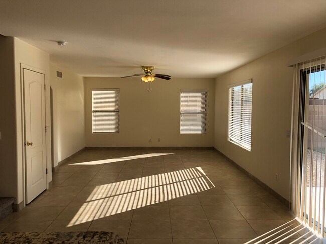 Building Photo - 16082 W Latham St