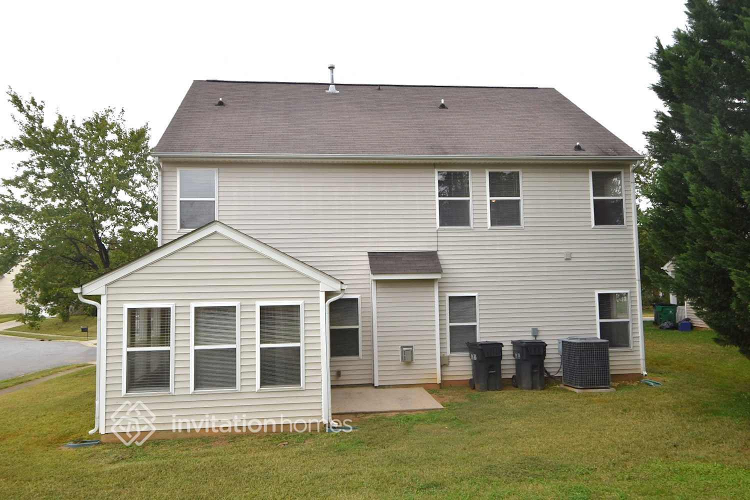 Building Photo - 623 Wrayhill Dr