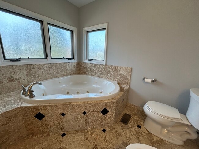 Building Photo - 1226 S Belmont Ave