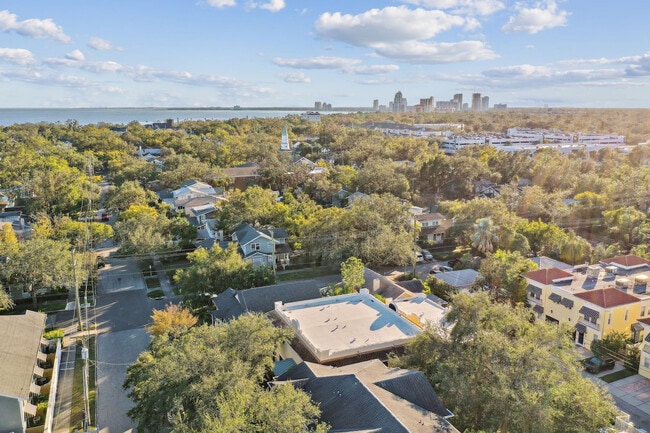 Building Photo - 607 S Orleans Ave