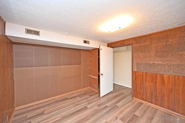 Building Photo - 8608 Linderwood Ln