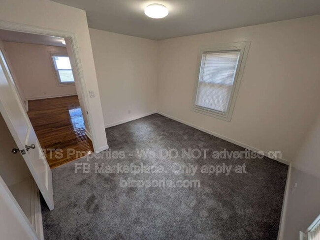 Building Photo - 906 S Tonti Cir