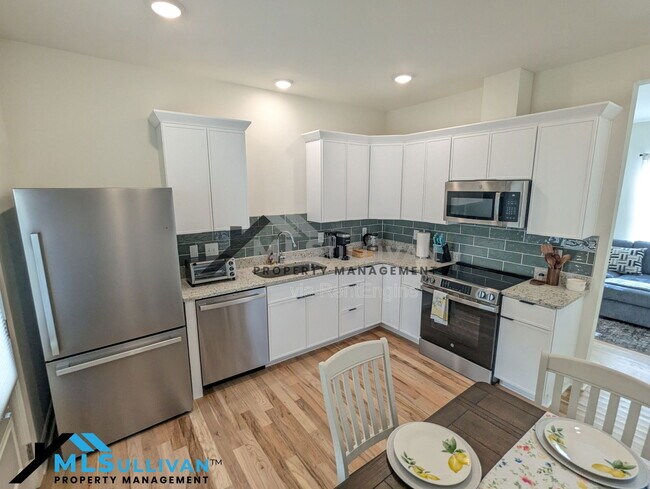 Building Photo - 1039 W Murray Ave