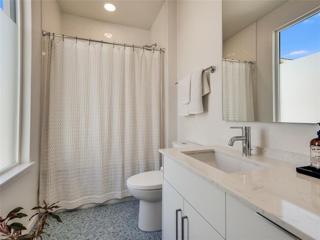 Building Photo - 3100 Menchaca Rd