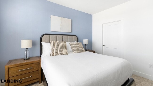 Building Photo - 108 N US Hwy 377