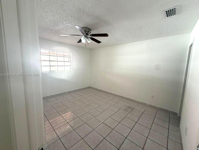 Building Photo - 5740 W 21st Ct