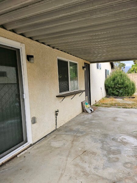 Building Photo - 43731 Nathan Dr