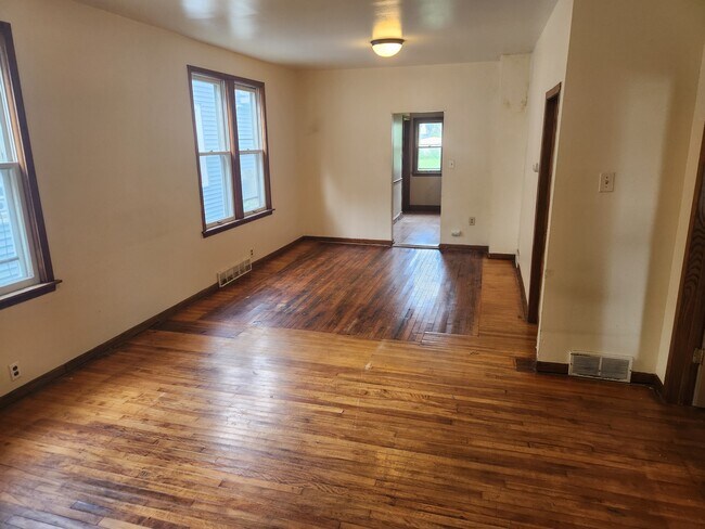 Building Photo - 1428 S 9th St