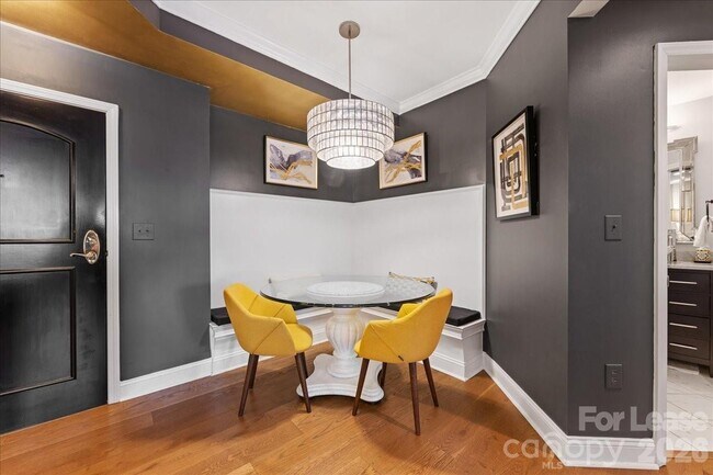 Building Photo - 401 N Church St