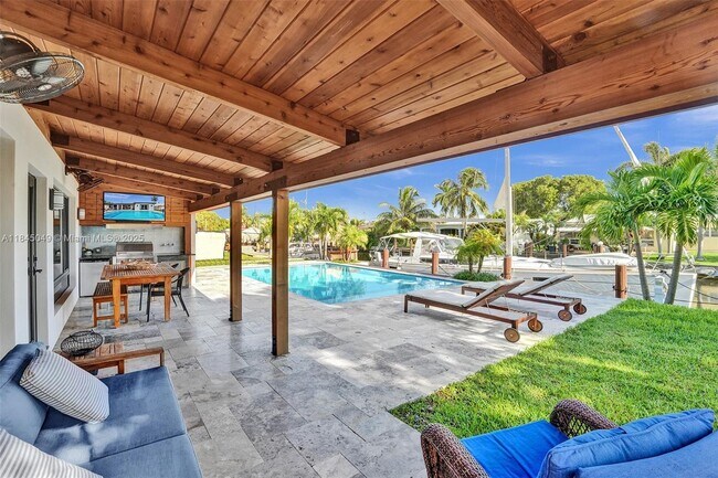 Building Photo - 1021 Guava Isle