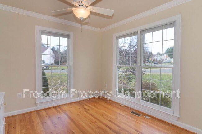 Building Photo - 80 Brookshire Dr