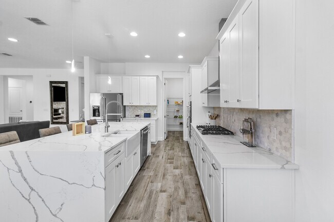 Building Photo - 7531 Mandarin Grv Wy