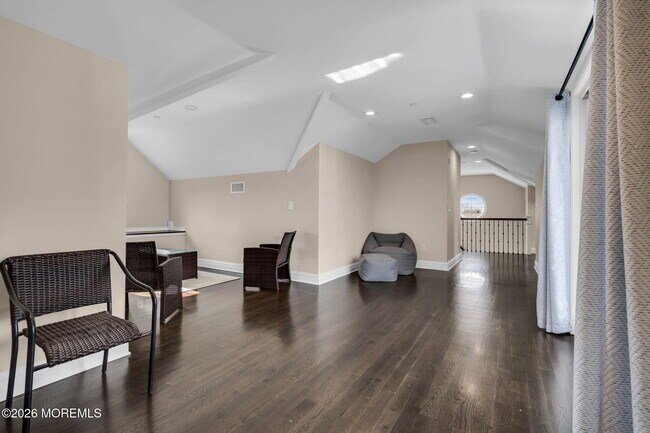 Building Photo - 58 Seaview Ave