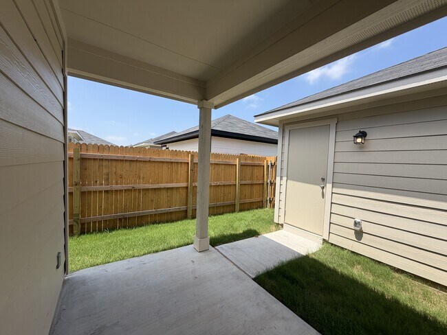 Building Photo - 312 Nizao Ln