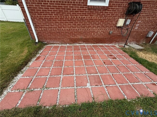 Building Photo - 9723 Royerton Dr