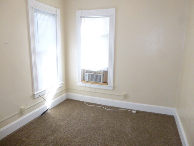 Building Photo - 416 S Adams St