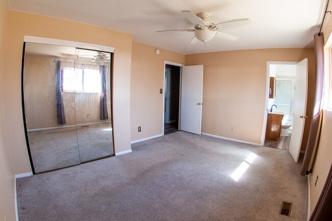 Building Photo - 1008 Beech Ave