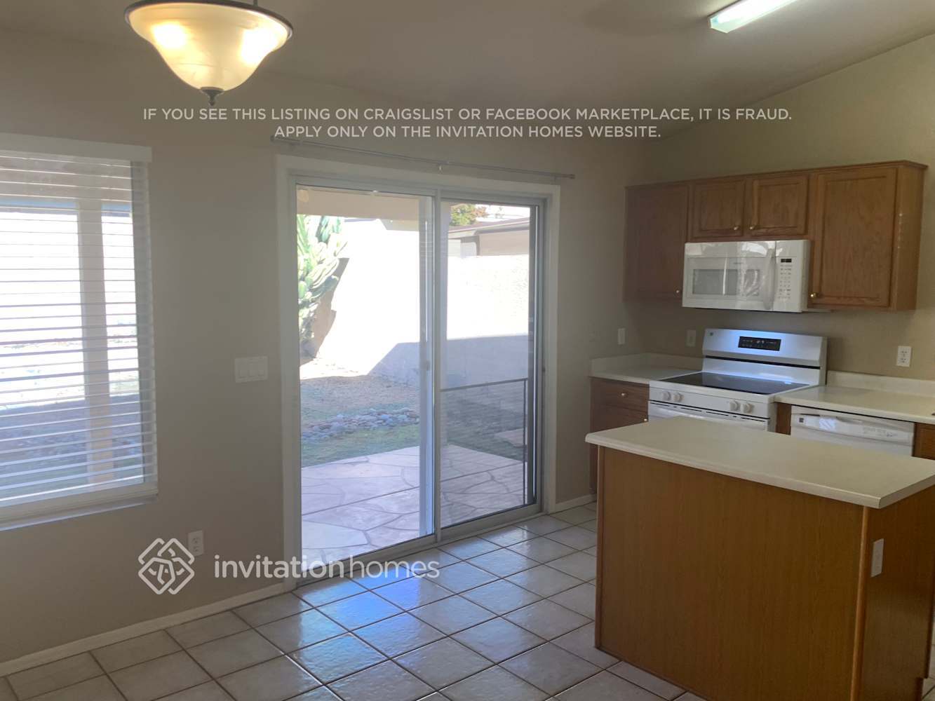 Building Photo - 9212 W Charleston Ave