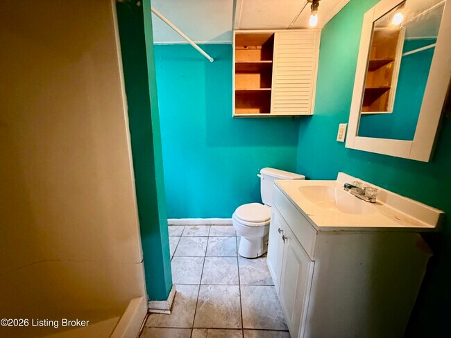 Building Photo - 729 S 39th St