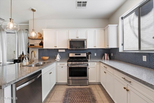 Building Photo - 3030 N 38th St