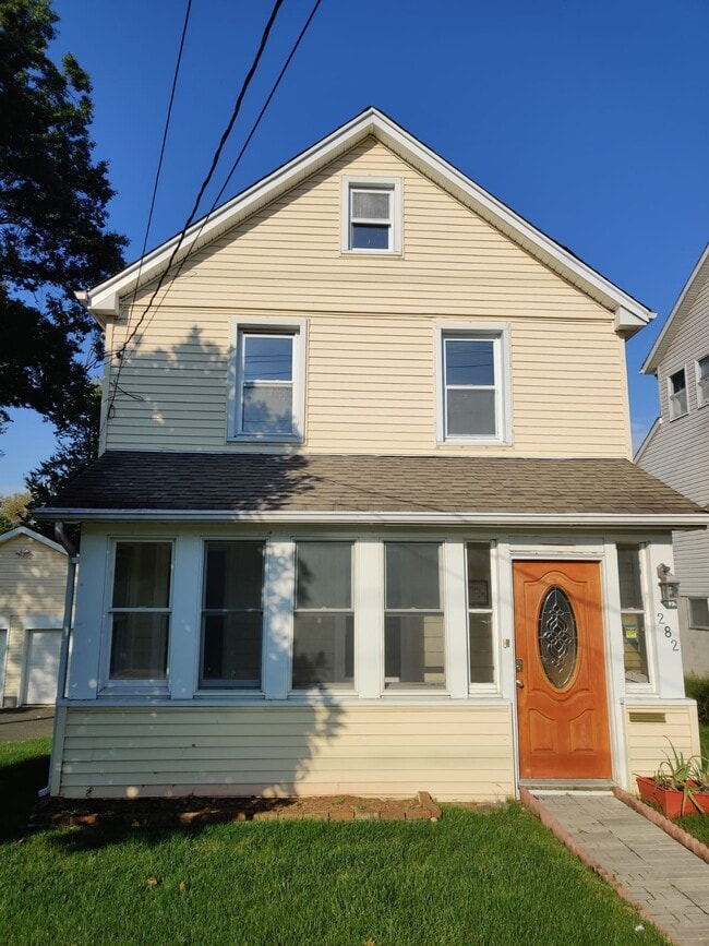 Primary Photo - 282 N Prospect Ave