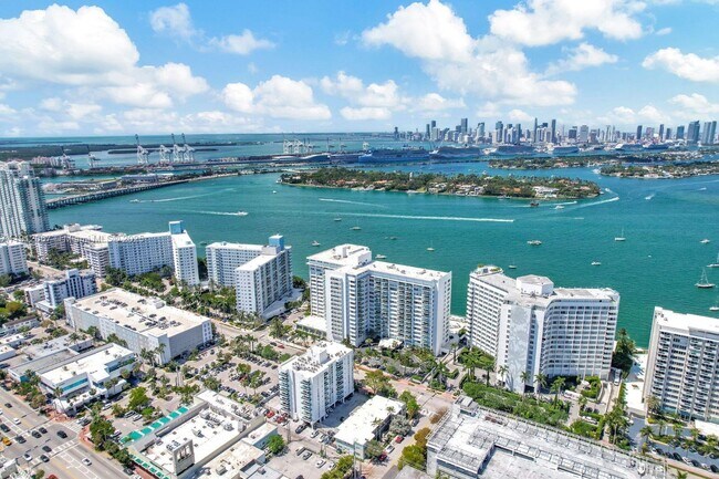 Building Photo - 1000 West Ave