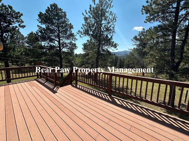 Building Photo - Great Home off Upper Bear Creek!
