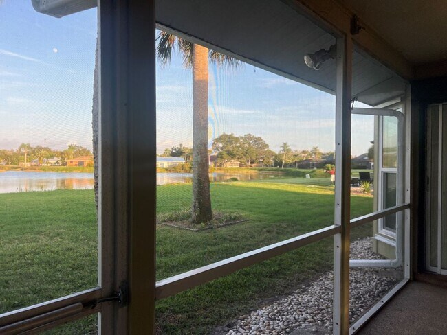 Building Photo - Lovely Lakefront Pinebrook South Home for Annual Rental