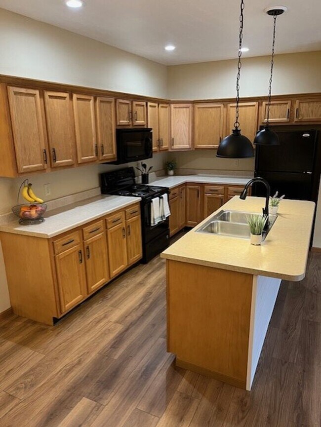 Building Photo - Modern Brick Ranch with 3 Bedrooms, 1.5 Ba...