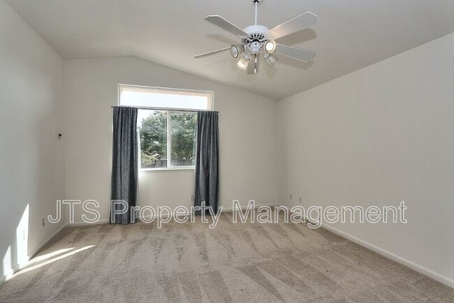 Building Photo - 3232 Balada Way