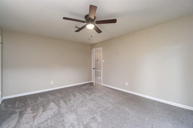 Building Photo - 16450 Parksley Dr