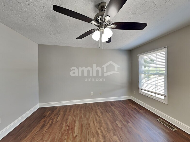 Building Photo - 6463 Winchester Highlands Dr