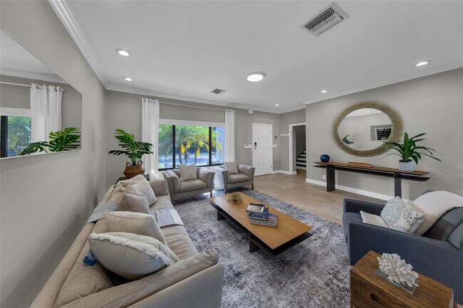 Building Photo - 616 Riviera Isle Dr