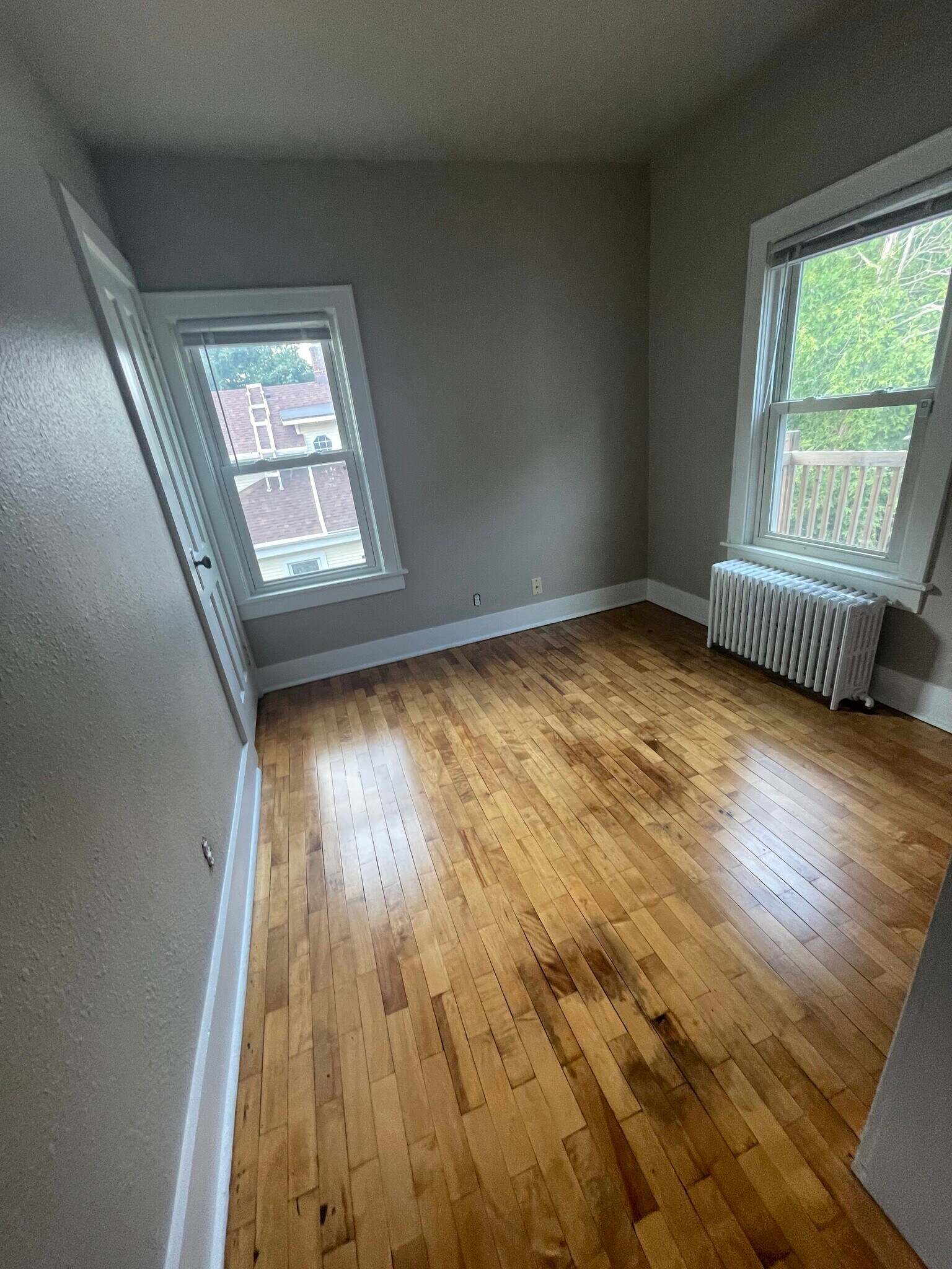 Building Photo - 206 N Lawe St