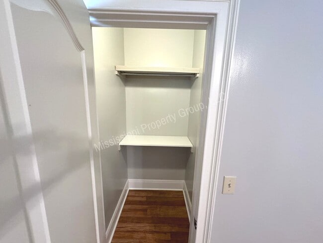 Building Photo - 3BR/3BA For Rent