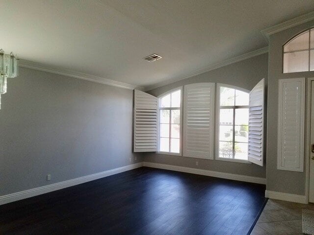 Building Photo - Elegant Single-Story Pool Home in Gated Community with Upgraded Kitchen & Easy-Care Backyard Pool...