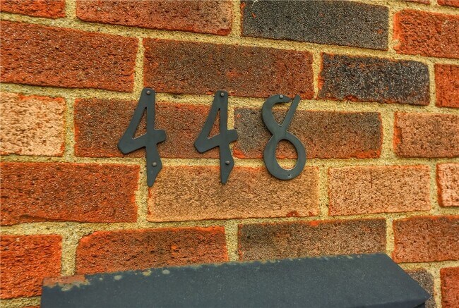 Building Photo - 448 Brierly Ln