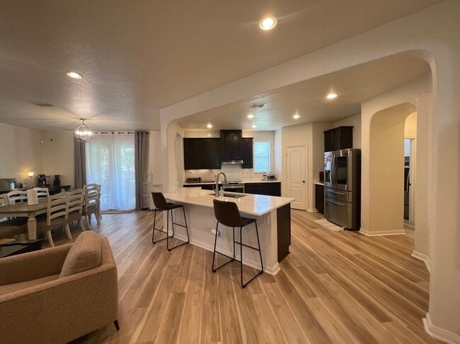 Building Photo - 4539 Fern Hl
