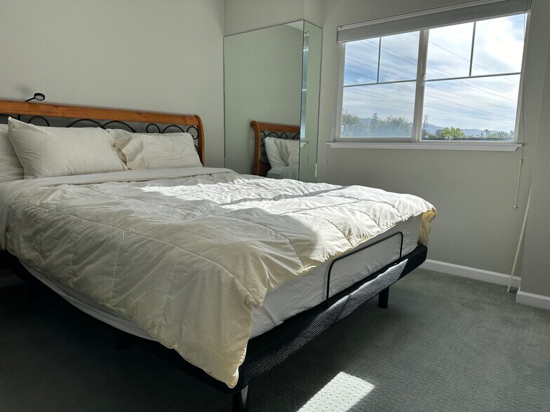 Bedroom towards back on 3rd Floor. - 757 Seneca Ter