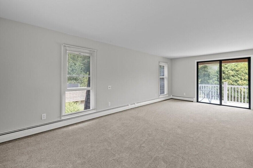 Building Photo - 46 Fairway Ave