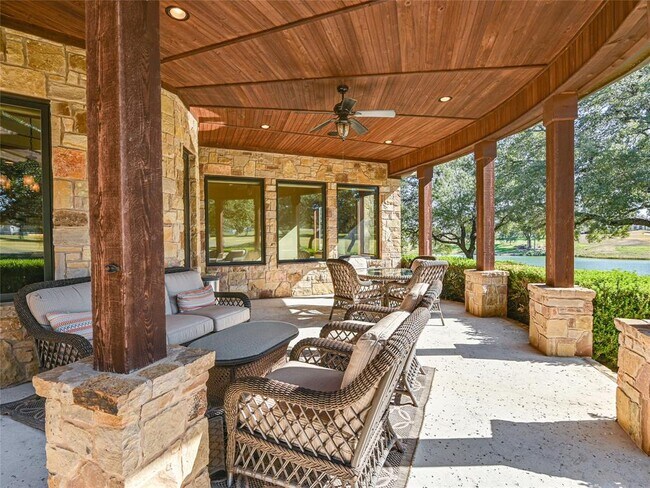 Building Photo - 26505 Masters Pkwy