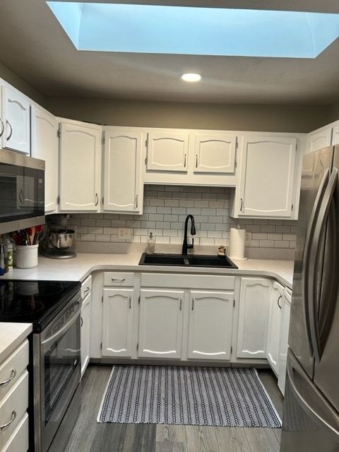 kitchen - 2130 Hammond Pl E