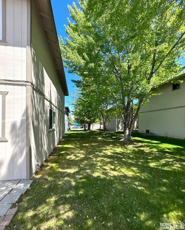 Building Photo - 3673 Grant Dr