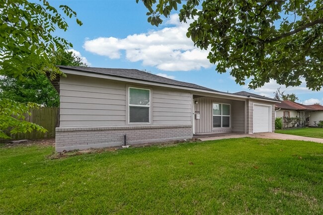 Building Photo - 1310 Belshire Rd