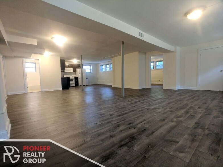 Building Photo - 2526 N Kedzie Blvd