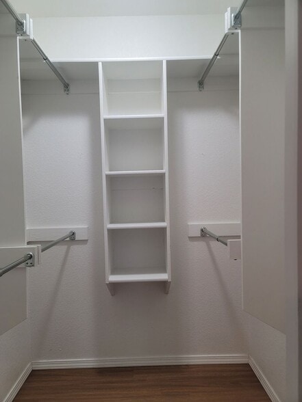 Building Photo - 2108 Ingalls Ln