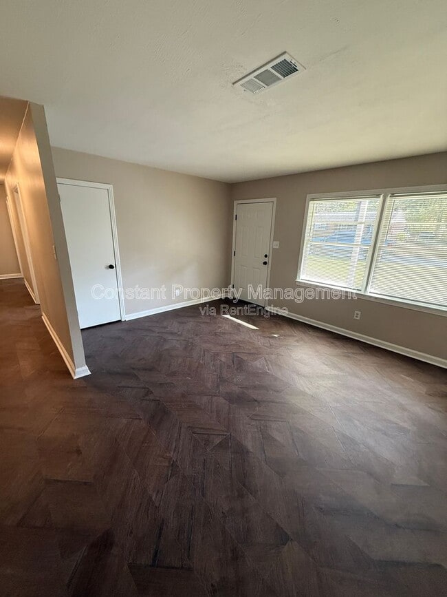 Building Photo - 3059 O'Hara Dr N