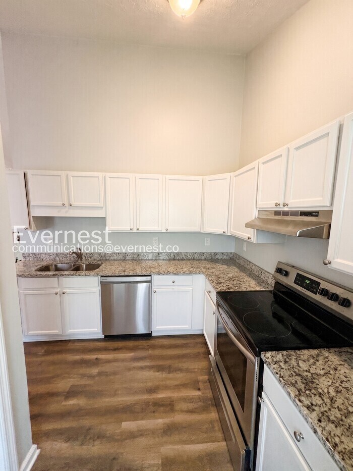 Building Photo - 206 Dove Pl